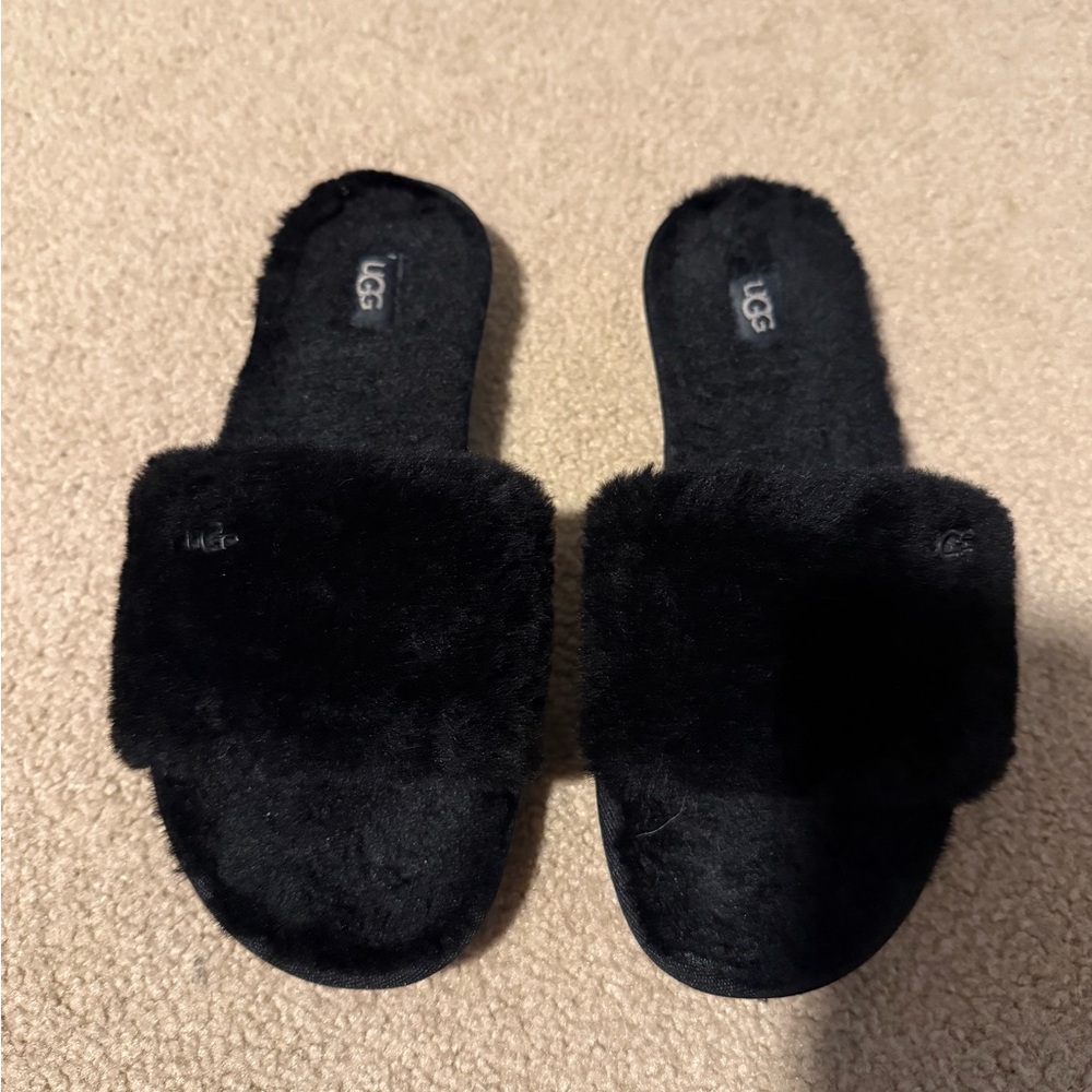 UGG Slippers Size 7